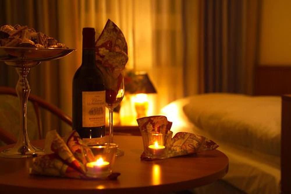 Hotel Mercedes/Centrum Хамбург Екстериор снимка